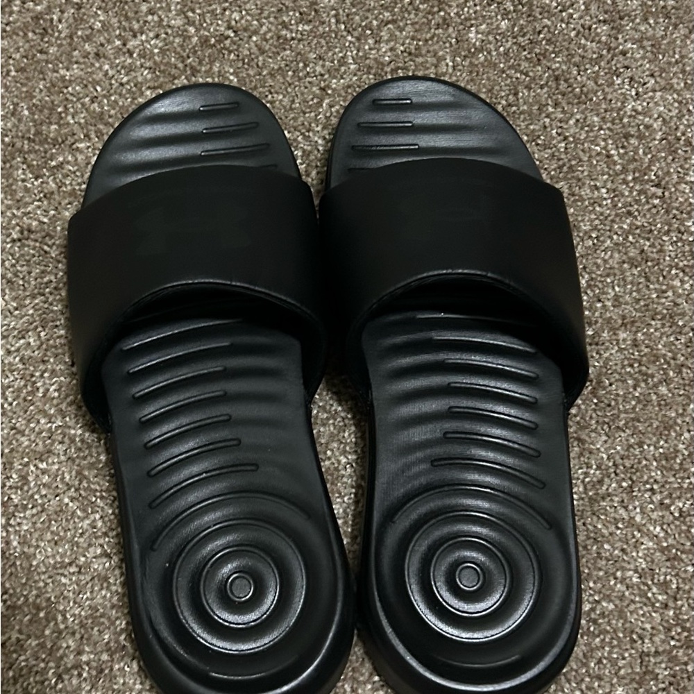 NWOT UA Ignite Select - Picture 6 of 9